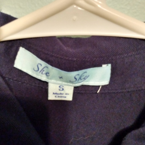She & Sky small button down - Picture 3 of 7